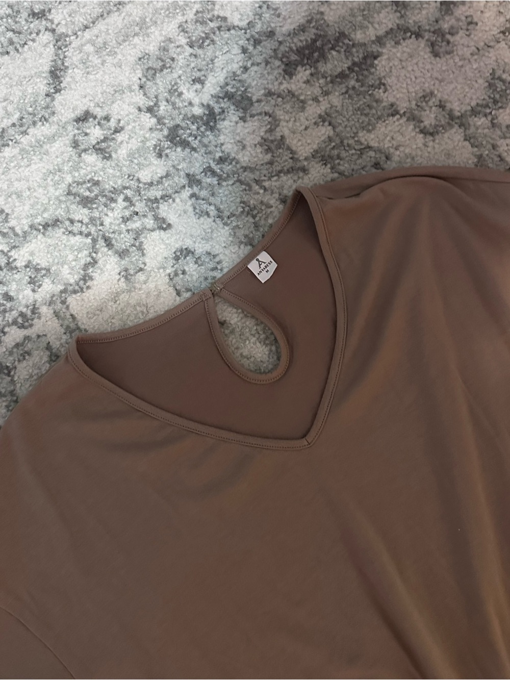 Relaxed Taupe Wide-Leg Jumpsuit with Tie Waist - Picture 4 of 8